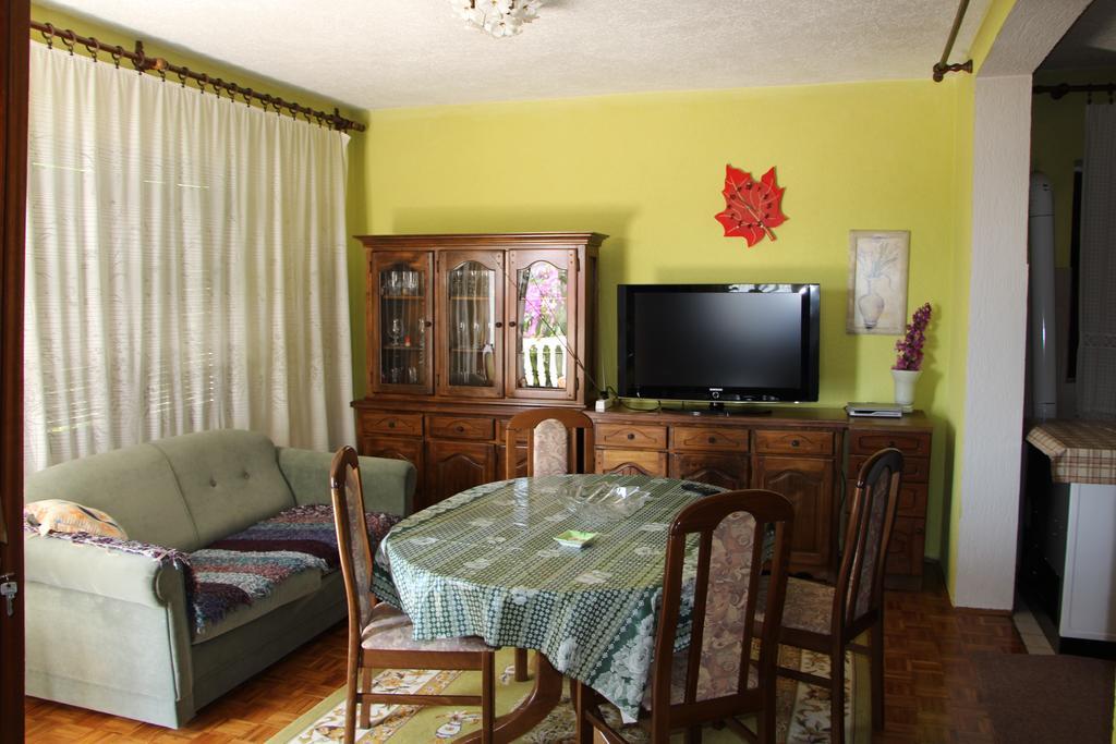 Apartment Dragovic Ulcinj Zimmer foto